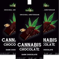 Cioccolato fondente multitrance con semi di canapa